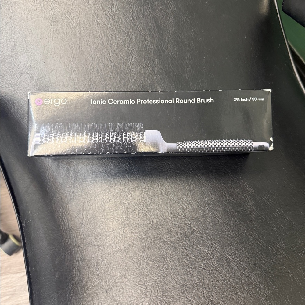ERGO Professional Round Brush 2 3/4 barrel - Picture 5 of 9